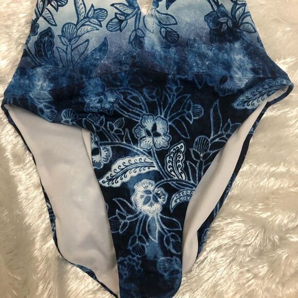 The bikini Lab Floral print open back one piece S - Picture 3 of 7